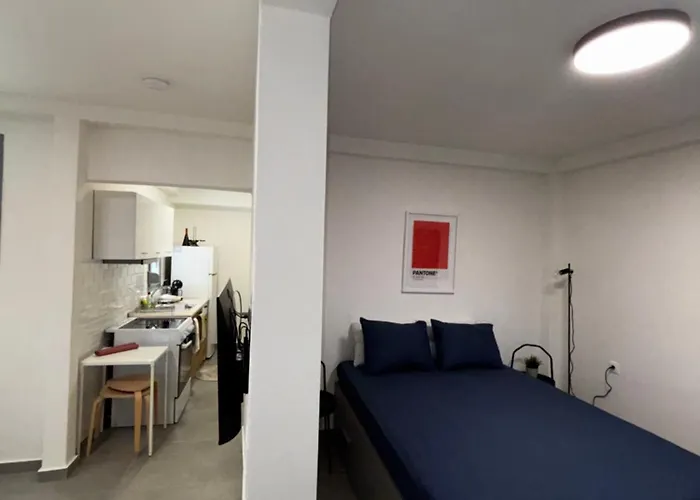 דירה Theros Summer Project