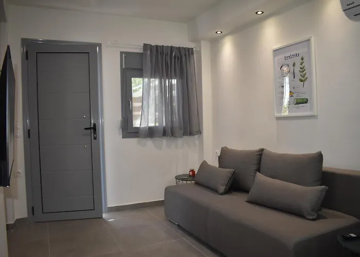 Theros Summer Project דירה