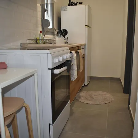 Apartment Theros Summer Project